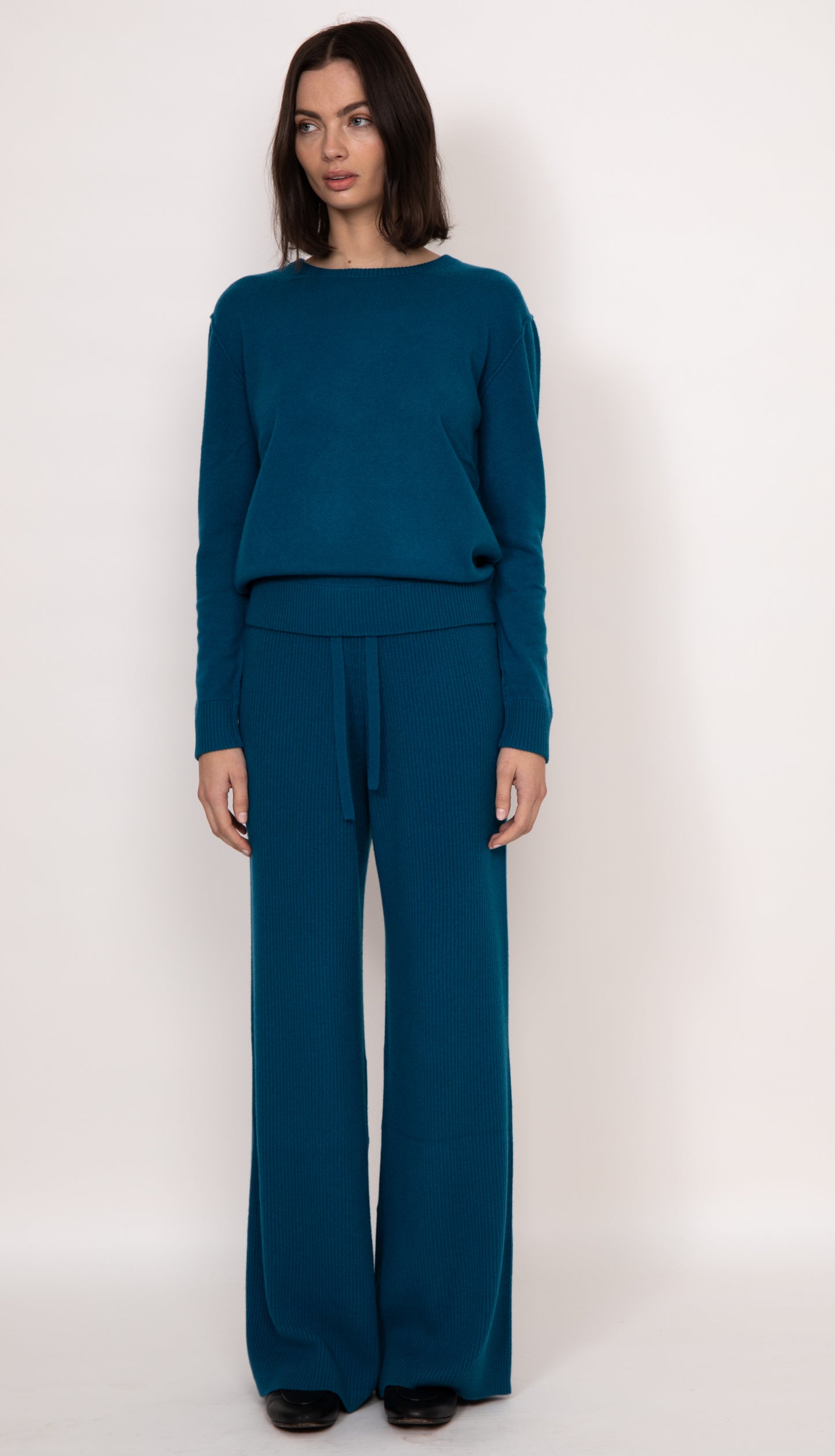 Naomi boyfriend fit oversized cashmere sweater | Peacock