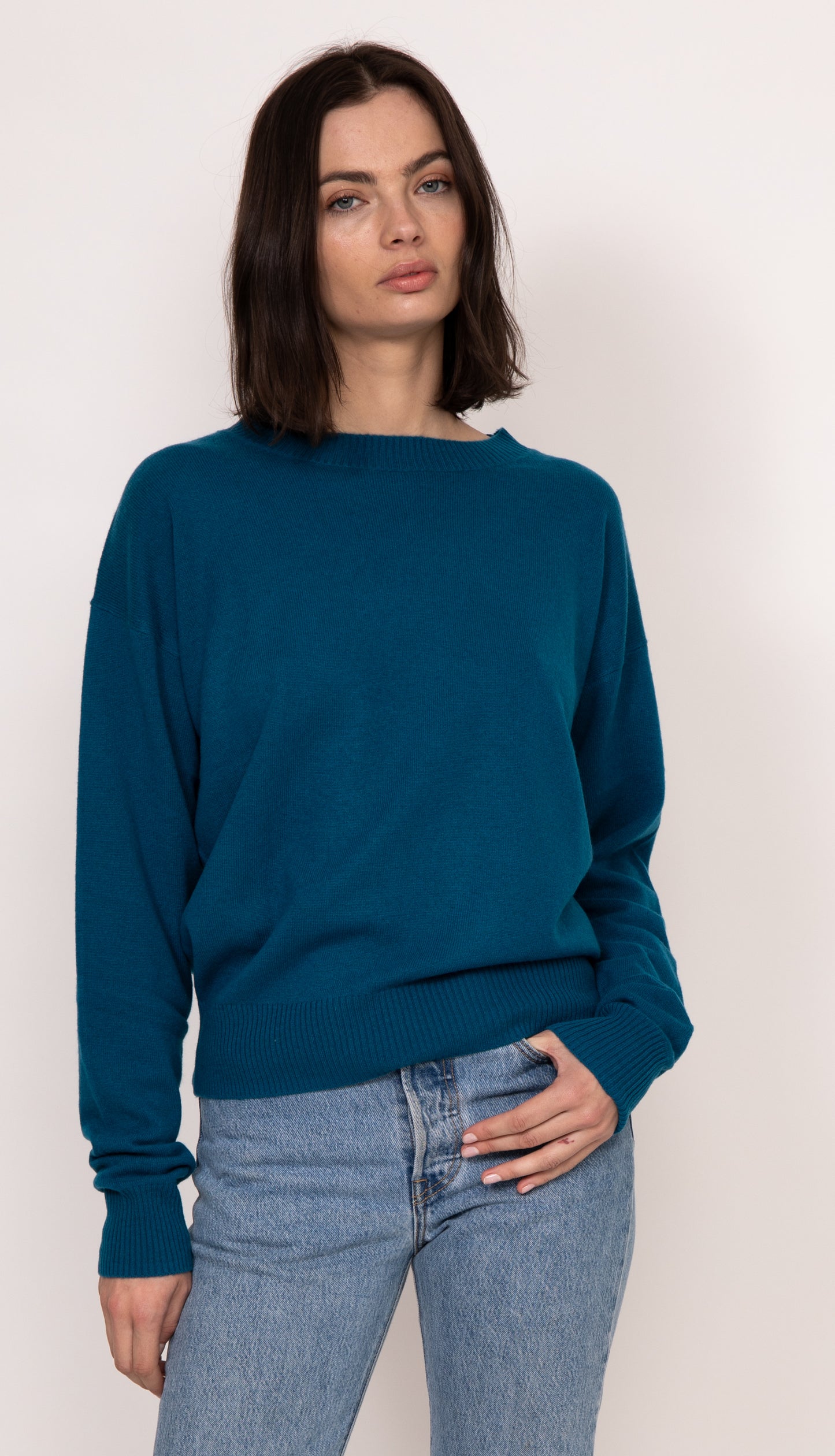 Naomi boyfriend fit oversized cashmere sweater | Peacock