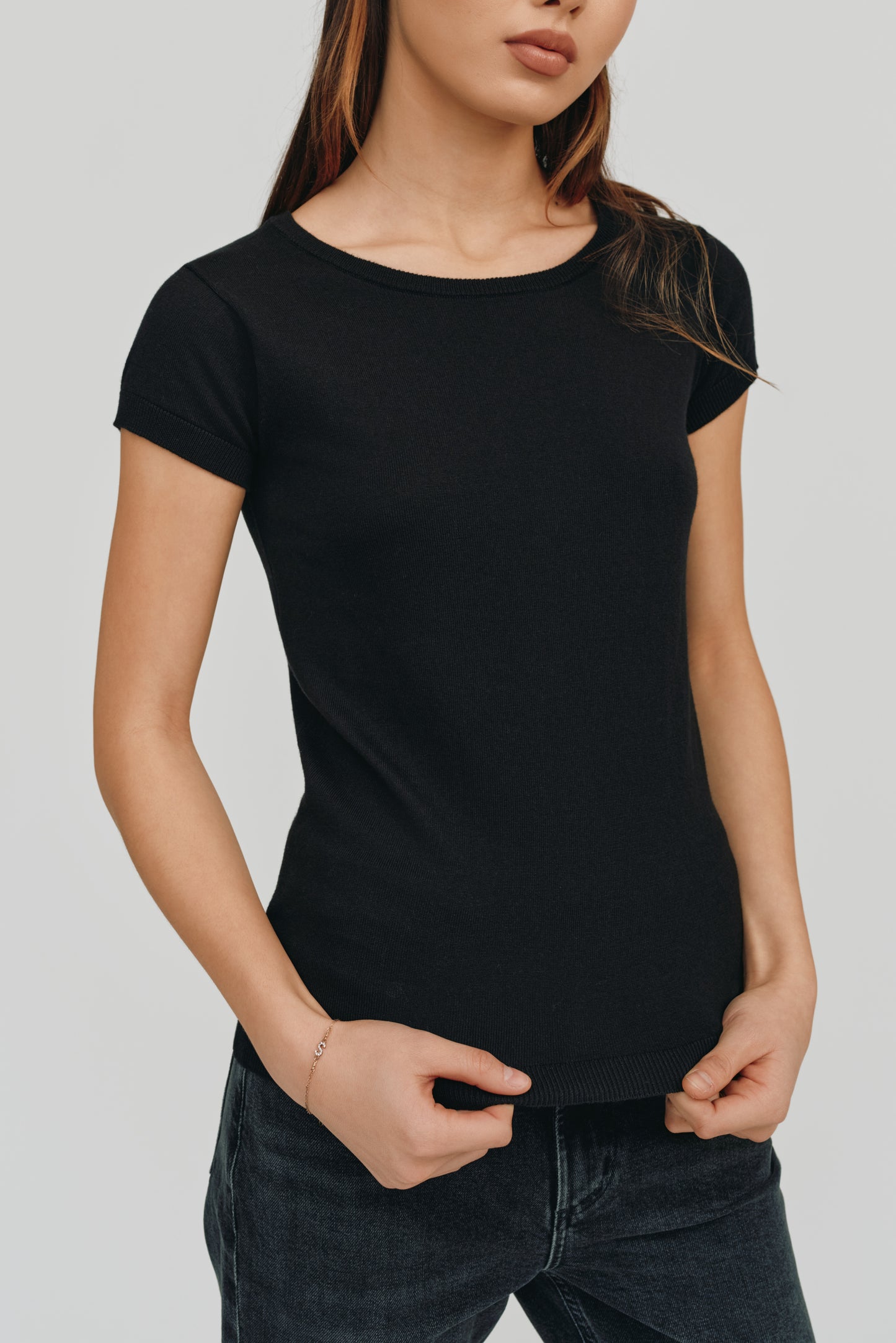Greta Perfect Fit Cashmere Tee | Black
