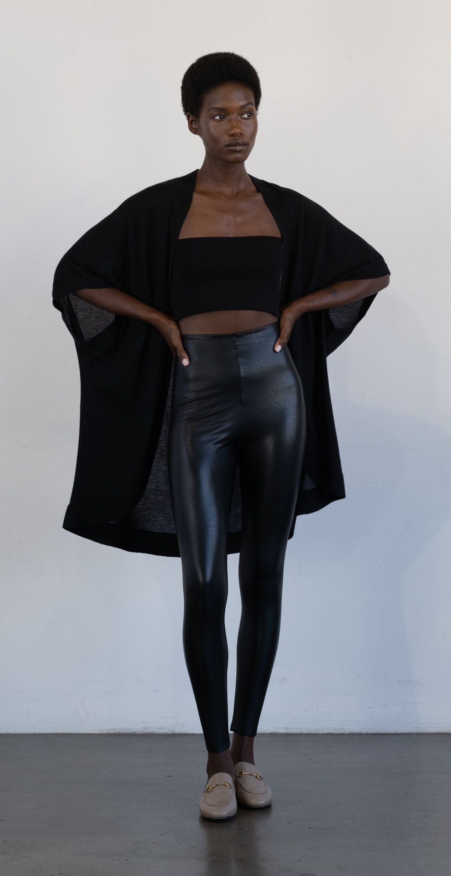 Riviera Cashmere Paper Thin Wrap | Black