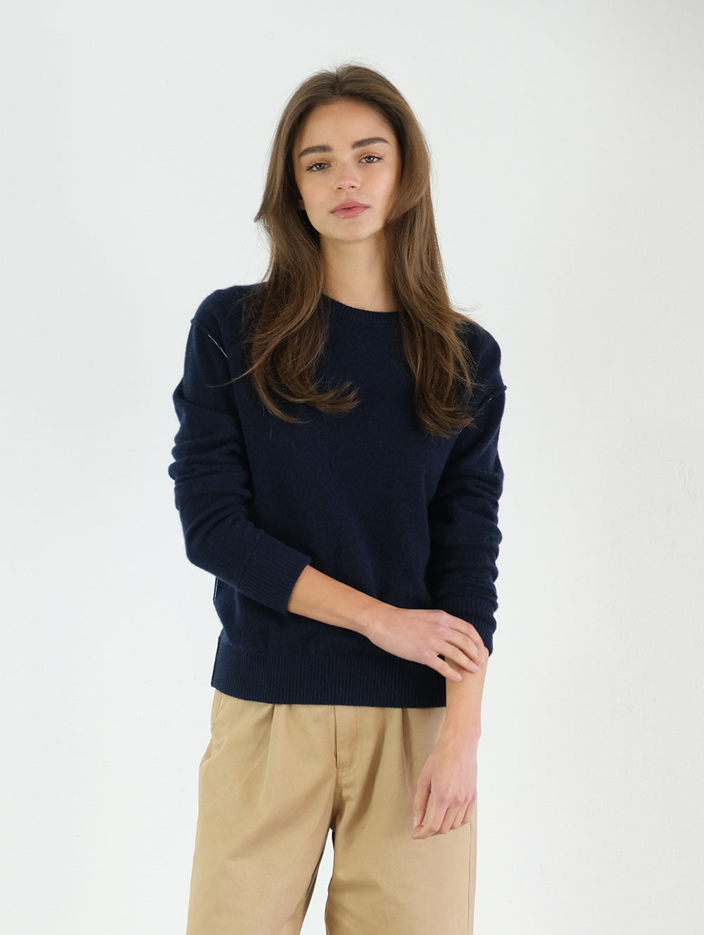 Benny Standard–Weight Cashmere Sweater | Navy