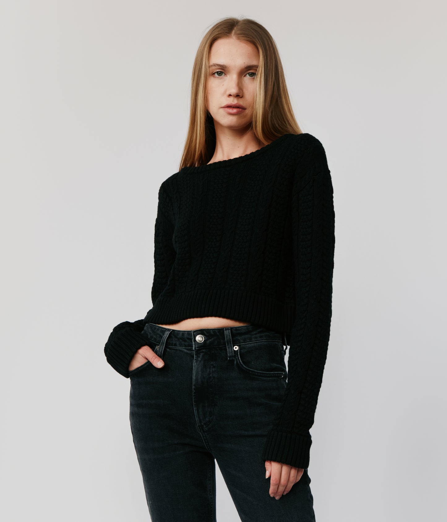 Frida Cable Crop