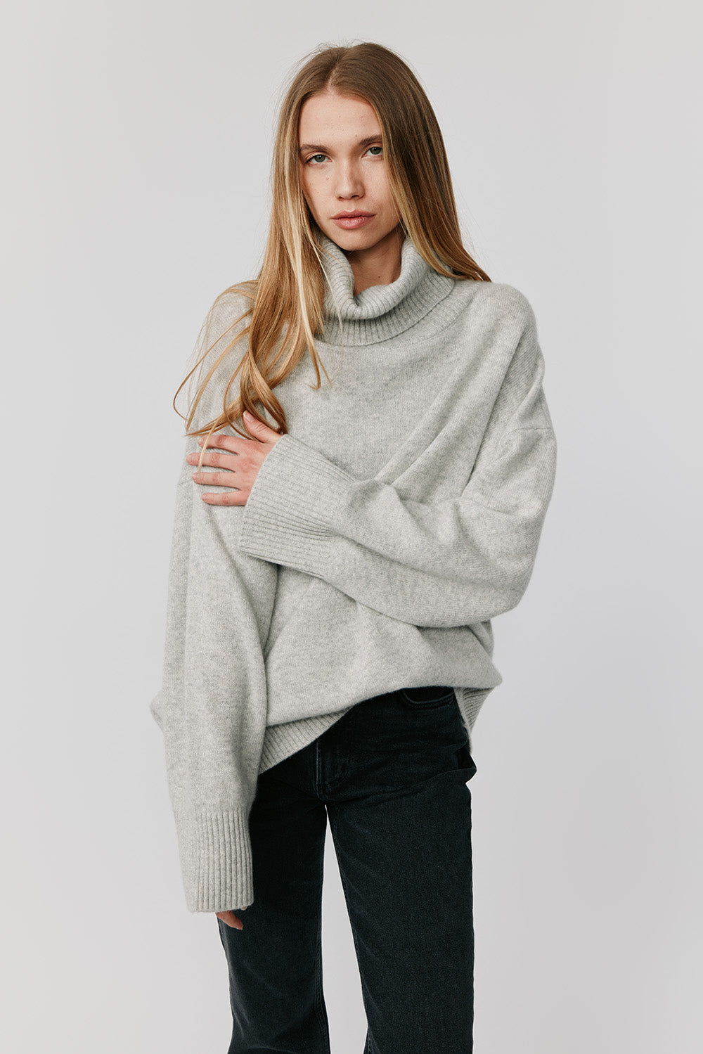 Charlie oversized cashmere turtleneck | Grey