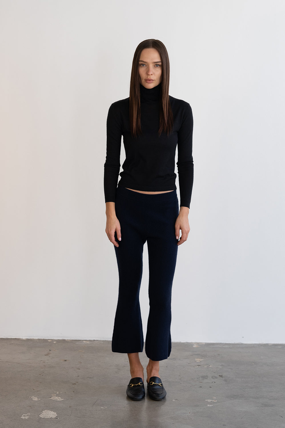 tova paperthin cashmere turtleneck pullover black