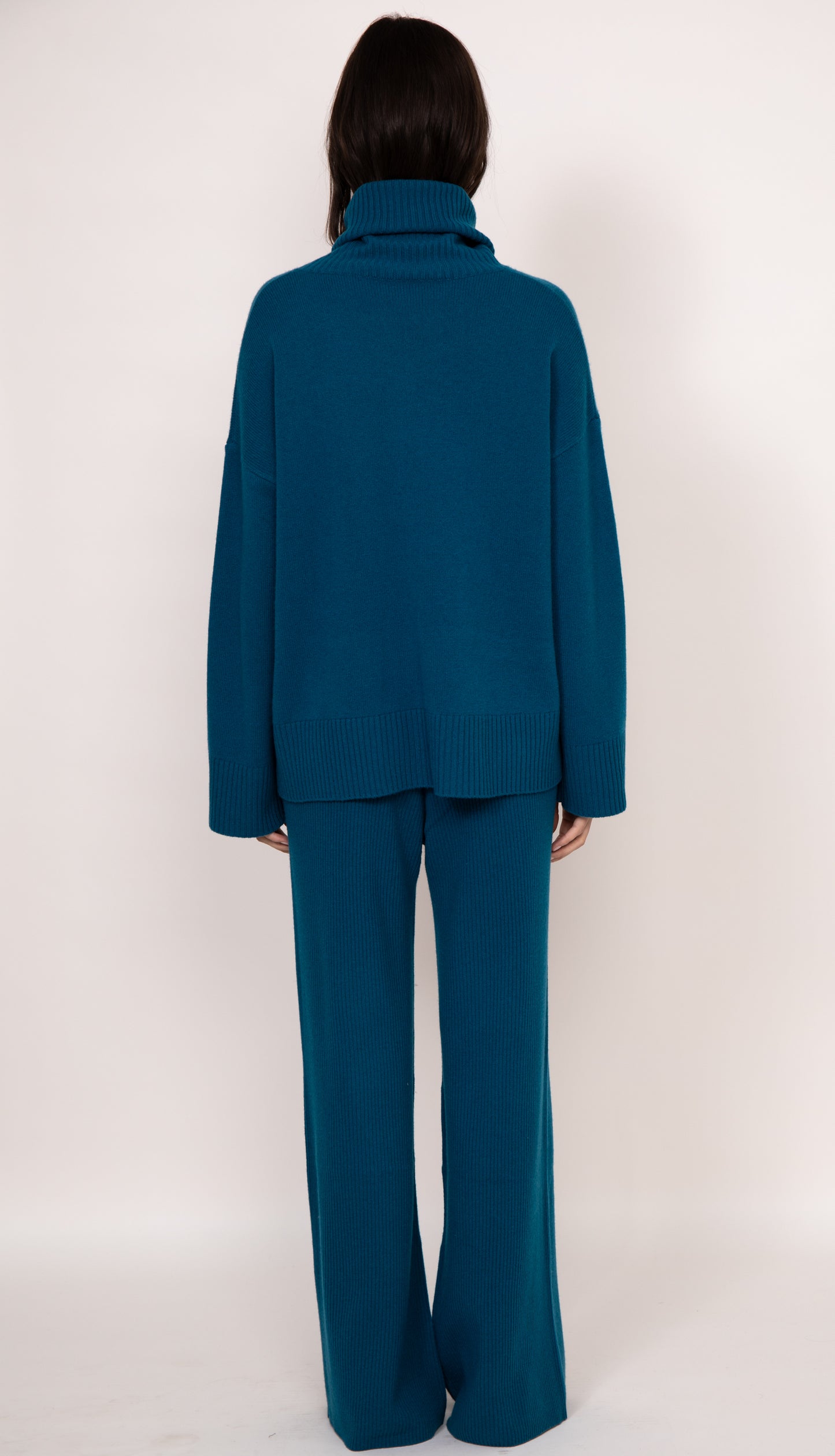 Charlie oversized cashmere turtleneck | Peacock