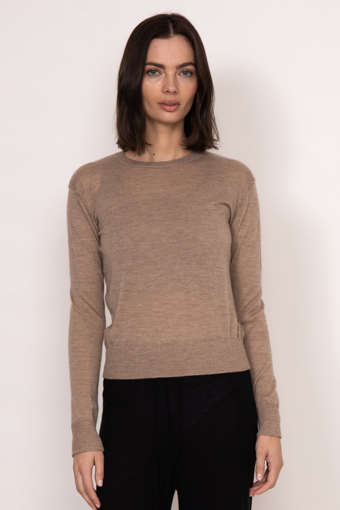 Benny Cashmere Classic Pullover | Almond