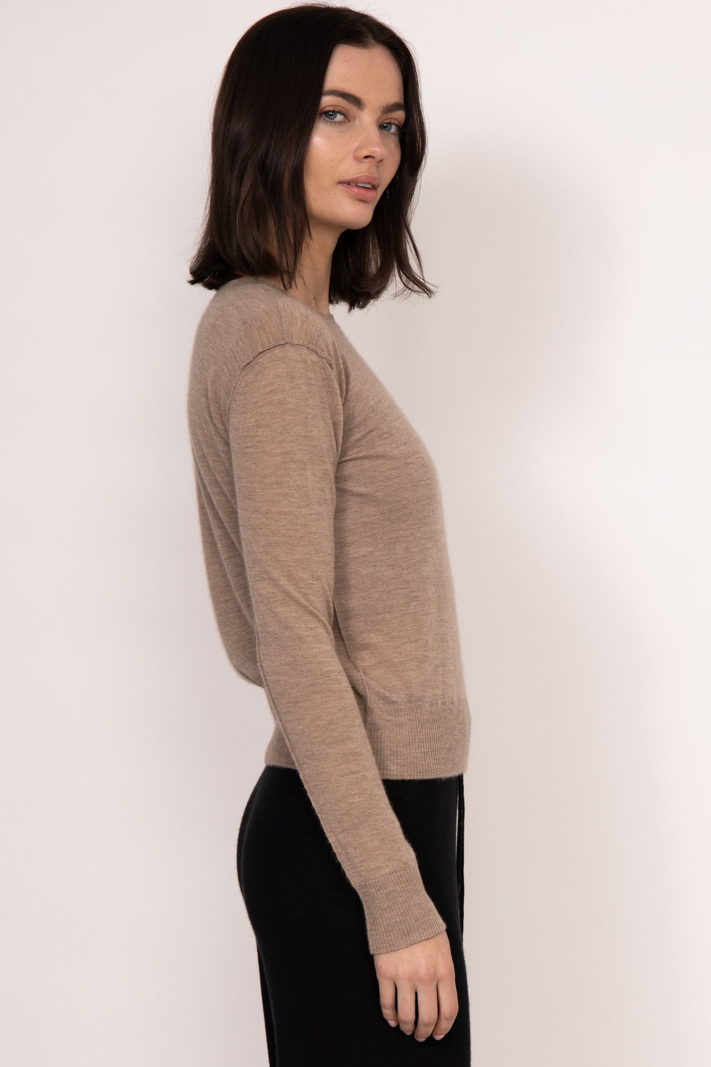 Benny Cashmere Classic Pullover | Almond