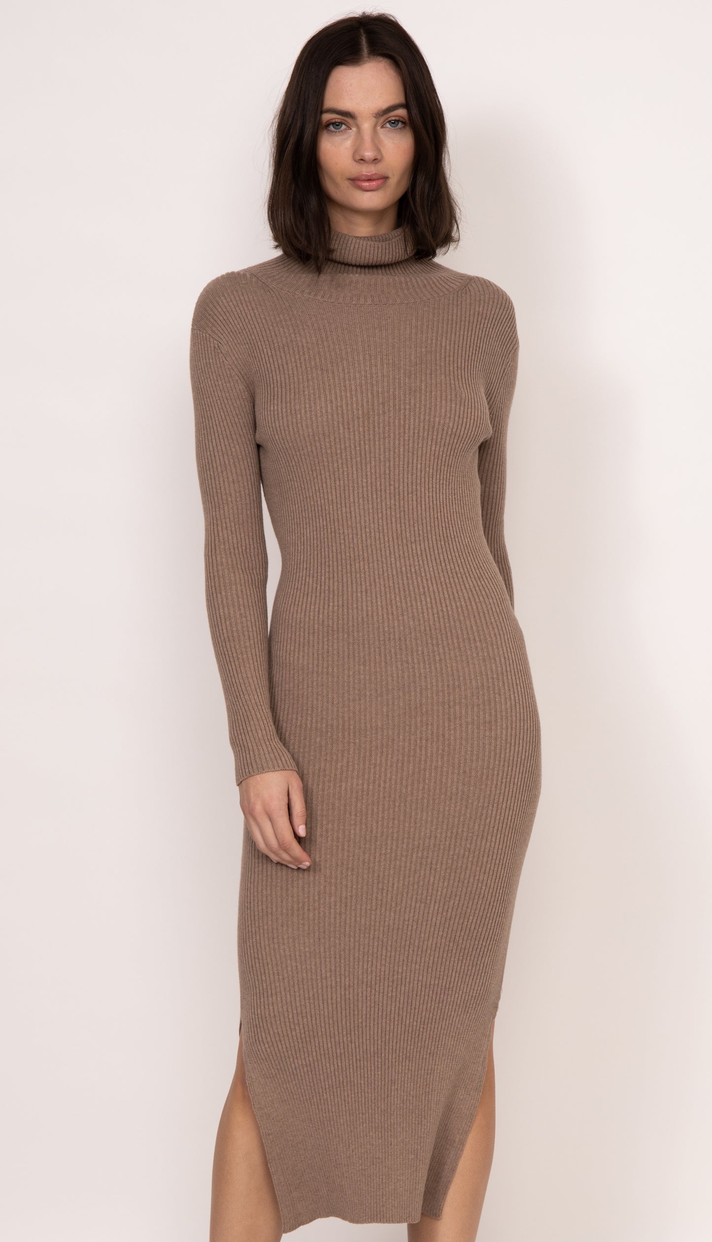 Alana turtleneck midi dress | Mocha