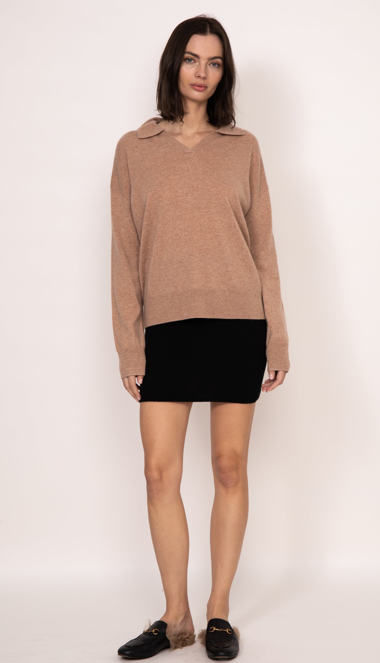 Luna collared cashmere crew | Almond