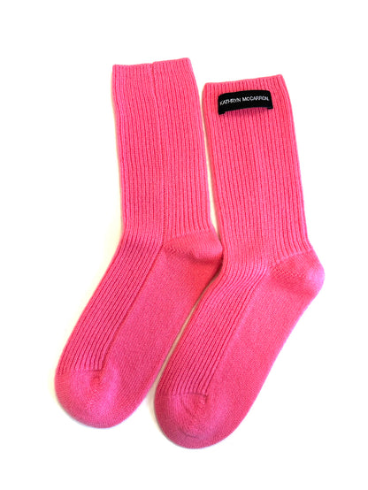 Chamonix cashmere ribbed socks | Flamingo