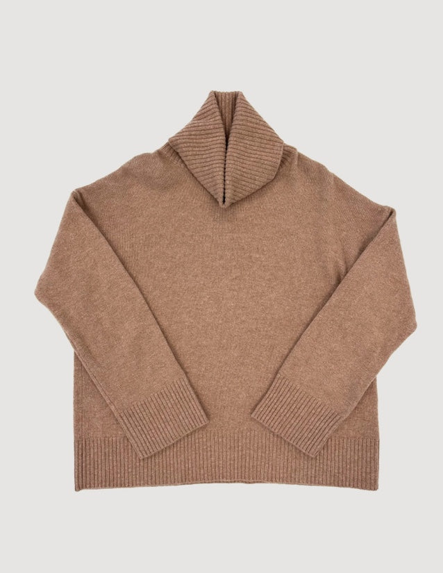 Charlie oversized cashmere turtleneck | Almond