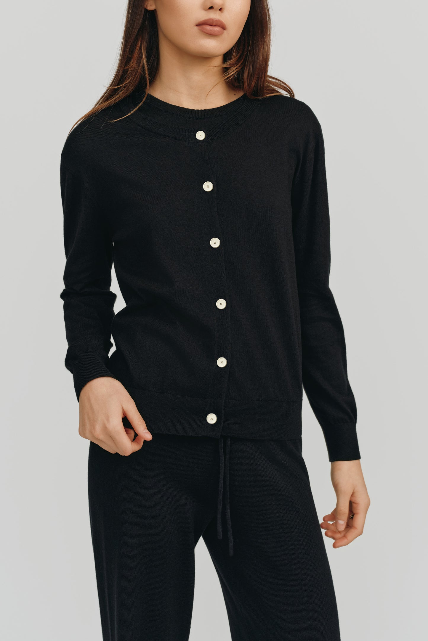 Halle Elevated Essential Cardigan | Black