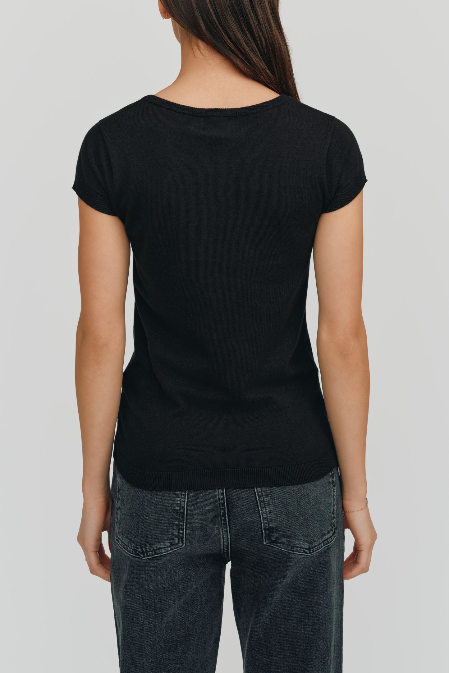 Greta Perfect Fit Cashmere Tee | Black