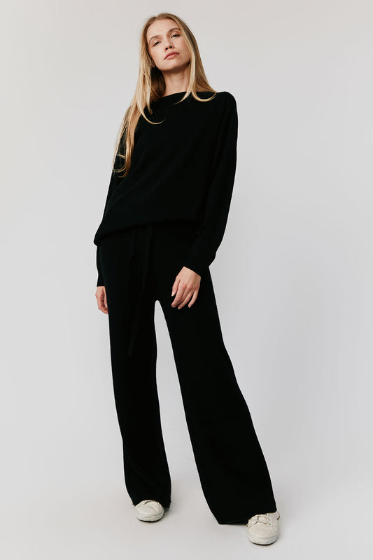 Naomi boyfriend fit oversized cashmere sweater | Black