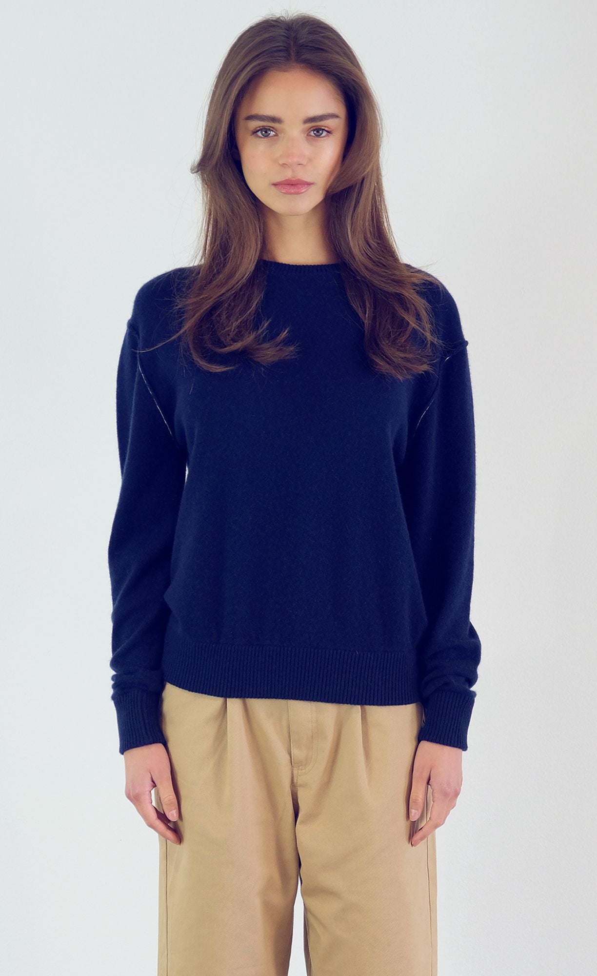 Benny Standard–Weight Cashmere Sweater | Navy