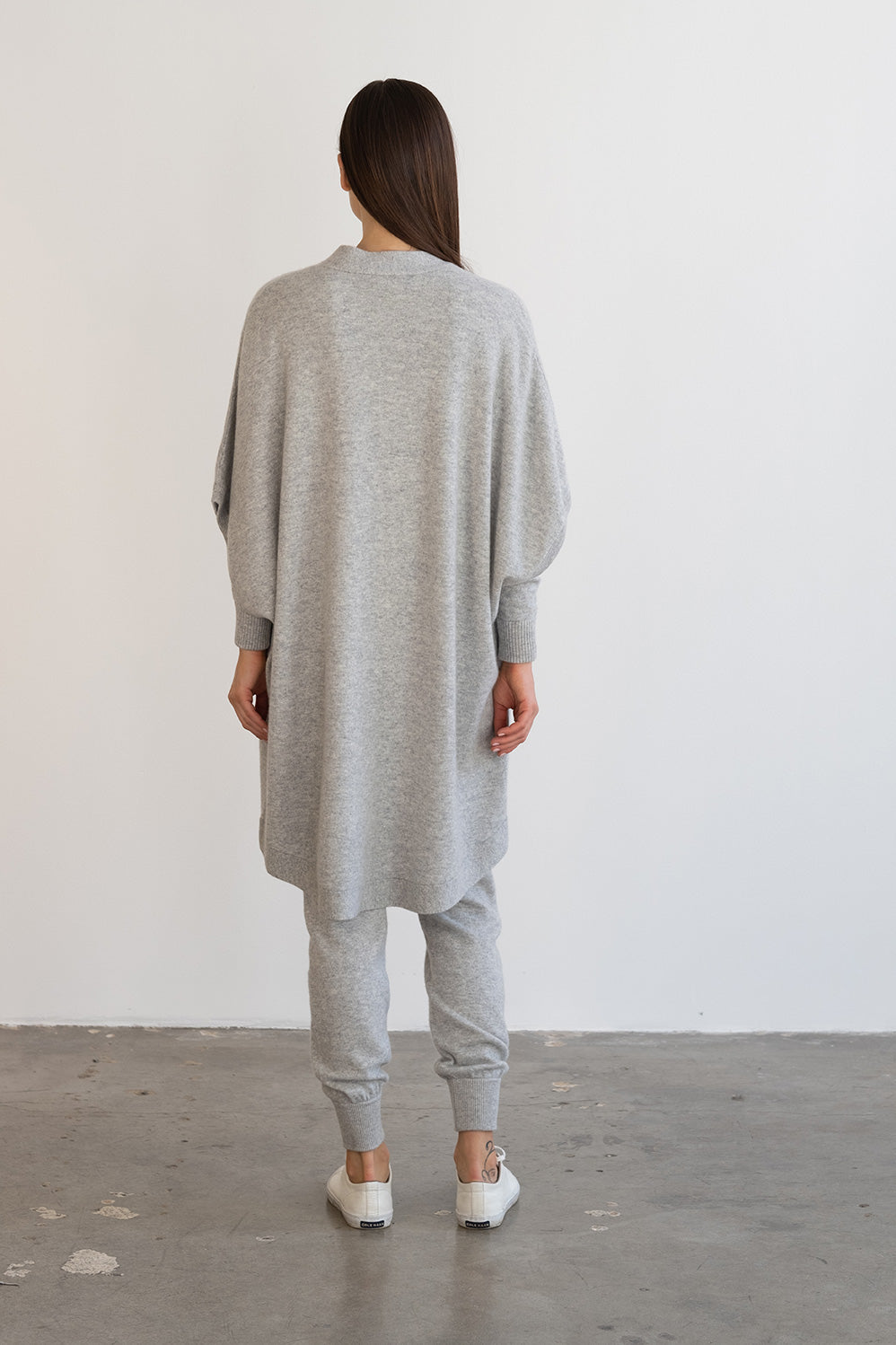 isabel medium weight cashmere wrap grey
